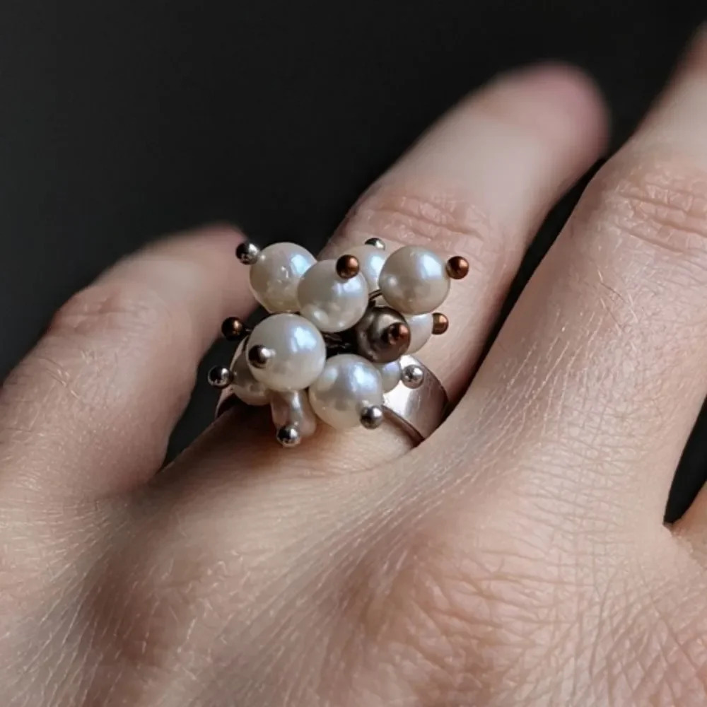 Atomic Pearl Ring